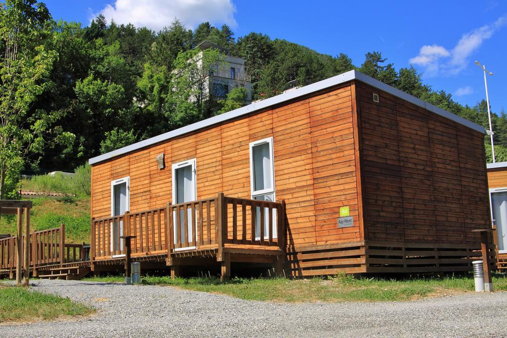 Hotel Camping Lou Gourdan Puget-Théniers Zewnętrze zdjęcie